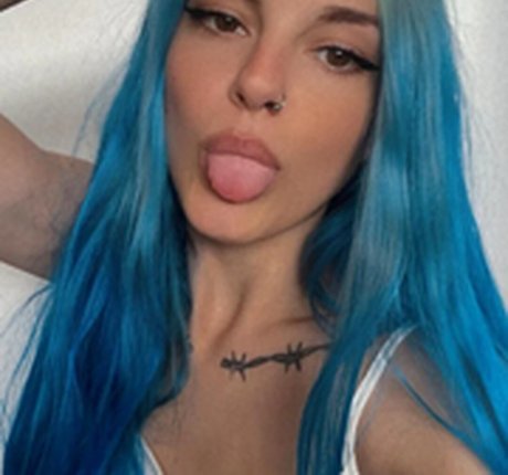 Nacktes geleaktes OnlyFans-Foto von Alienbabyd