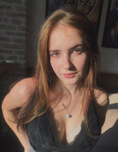 Nacktes geleaktes OnlyFans-Foto von Camila Moroz