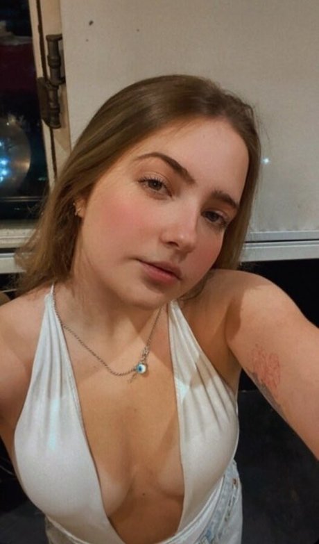 Nacktes geleaktes OnlyFans-Foto von Camila Moroz
