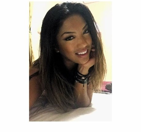 Nacktes geleaktes OnlyFans-Foto von Janelle Ha