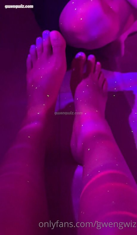 Nacktes geleaktes OnlyFans-Foto von Gwengwiz Asmr