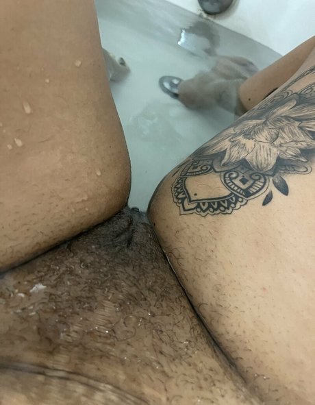 Nacktes geleaktes OnlyFans-Foto von Xtraglazed