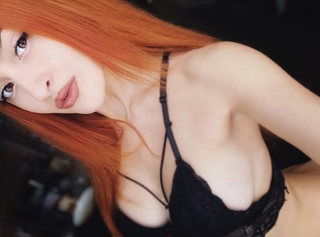 Nacktes geleaktes OnlyFans-Foto von Anniefoxx