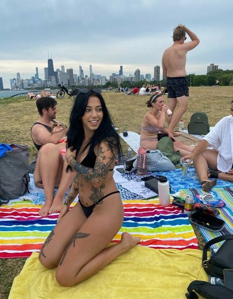 Nacktes geleaktes OnlyFans-Foto von Drugstorecowgirl