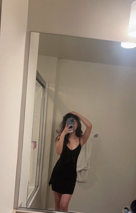 Nacktes geleaktes OnlyFans-Foto von Vkimm