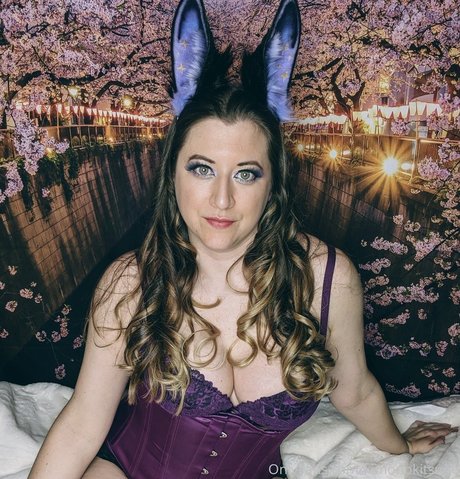 Nacktes geleaktes OnlyFans-Foto von Lady Kitsune