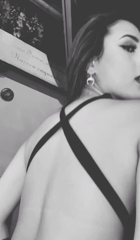 Nacktes geleaktes OnlyFans-Foto von Laura Victoria