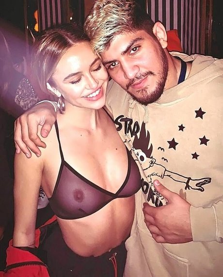 Nacktes geleaktes OnlyFans-Foto von Belle Hamlin