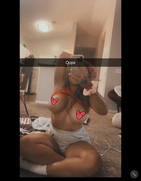 Nacktes geleaktes OnlyFans-Foto von Maggielifts