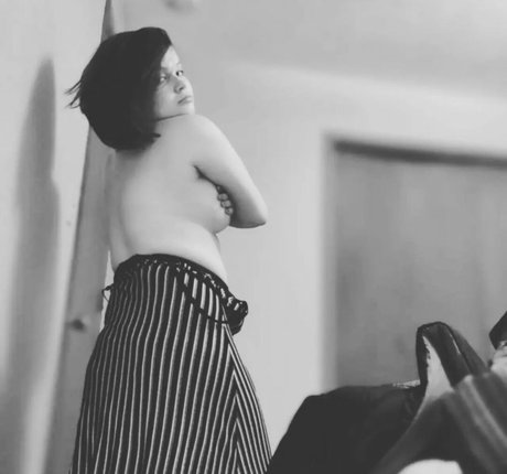 Nacktes geleaktes OnlyFans-Foto von Croline Cpelri