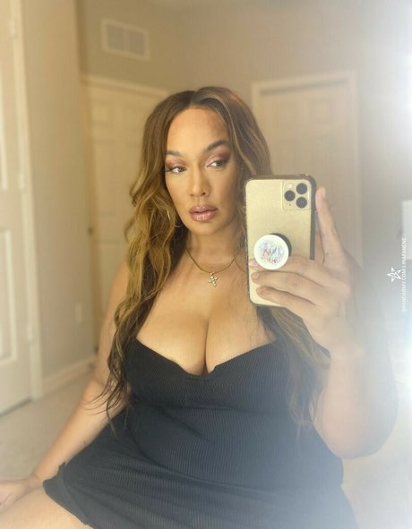 Nacktes geleaktes OnlyFans-Foto von Nia Jaxlina Fanene