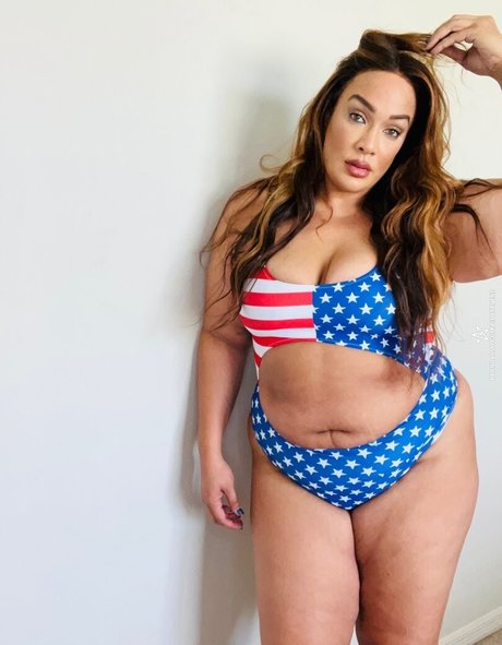 Nacktes geleaktes OnlyFans-Foto von Nia Jaxlina Fanene