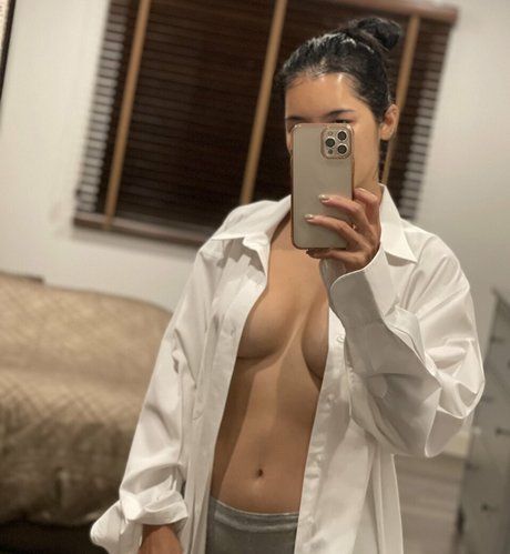 Nacktes geleaktes OnlyFans-Foto von Natt Kejsarin