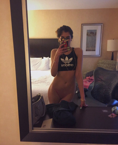 Nacktes geleaktes OnlyFans-Foto von Jasdeep Johal