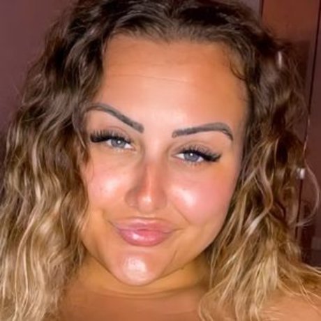 Mollyjaynee