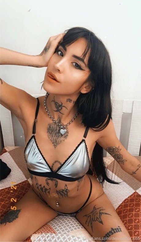Nacktes geleaktes OnlyFans-Foto von Demonflor