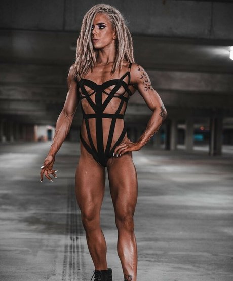 Nacktes geleaktes OnlyFans-Foto von Mel With The Dreads