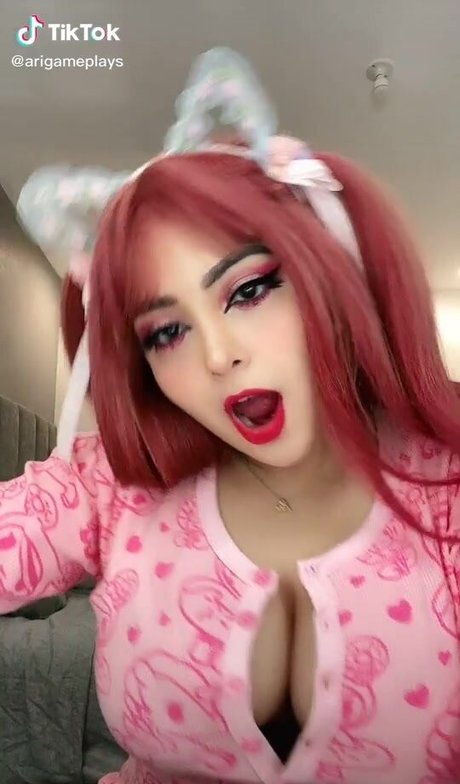Nacktes geleaktes OnlyFans-Foto von Arigameplay