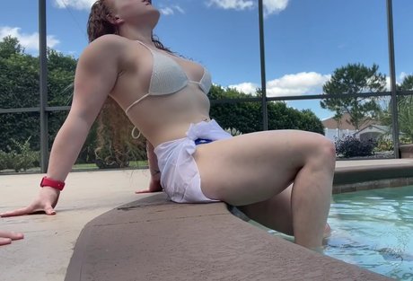 Nacktes geleaktes OnlyFans-Foto von Brie Haze