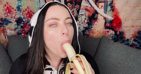 Jackie Does Asmr