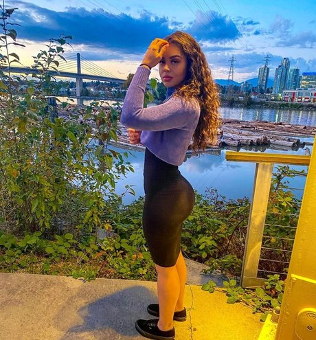 Nacktes geleaktes OnlyFans-Foto von Lilnomib