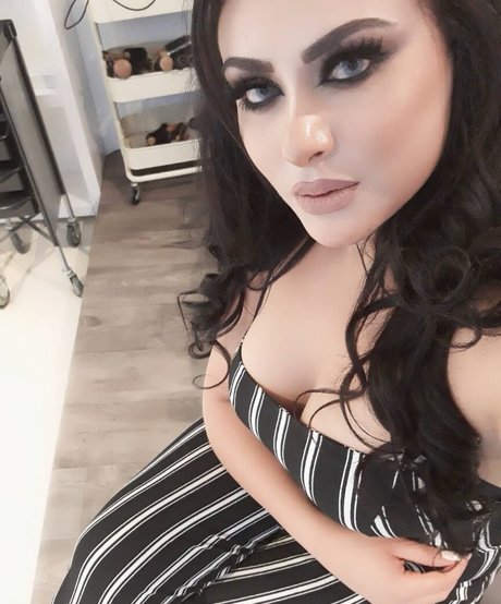 Nacktes geleaktes OnlyFans-Foto von Narjes Beji