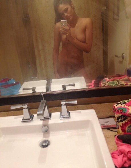 Nacktes geleaktes OnlyFans-Foto von Audra Mari