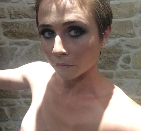 Nacktes geleaktes OnlyFans-Foto von Tessa James