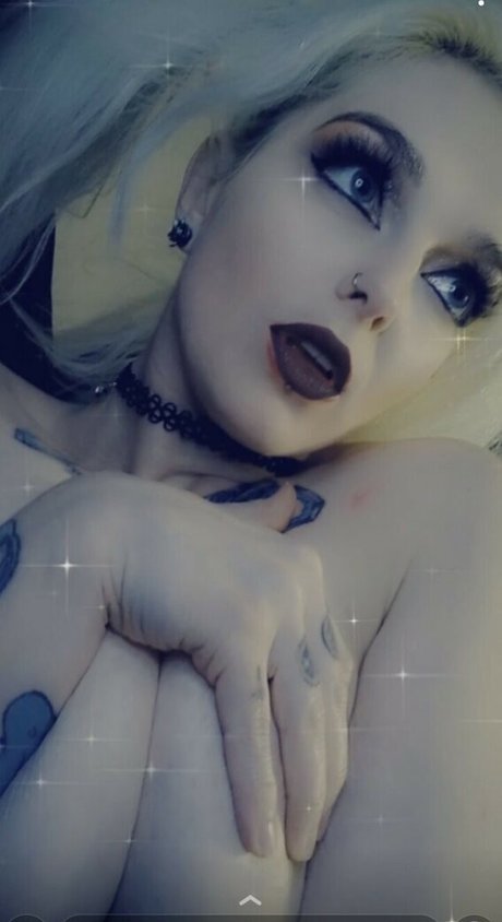 Nacktes geleaktes OnlyFans-Foto von Gothicsushii