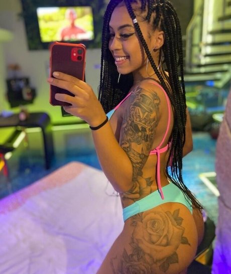 Nacktes geleaktes OnlyFans-Foto von Vitoria Guarnieris