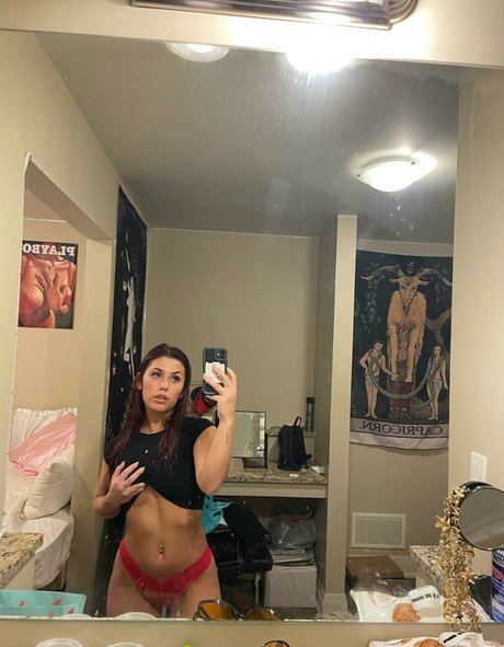 Nacktes geleaktes OnlyFans-Foto von Emma Williams