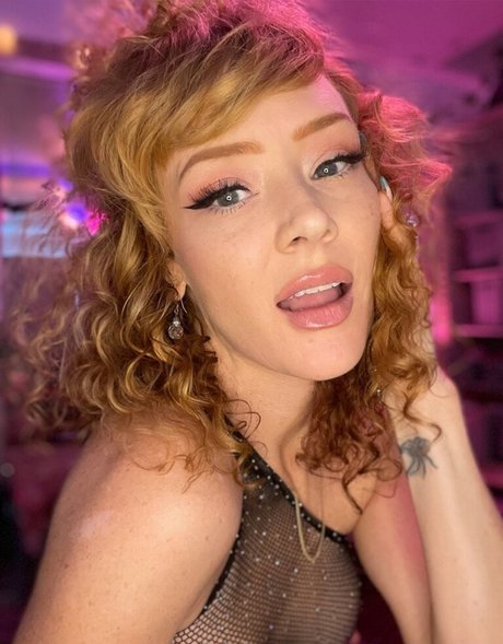 Nacktes geleaktes OnlyFans-Foto von Audrey Hollander