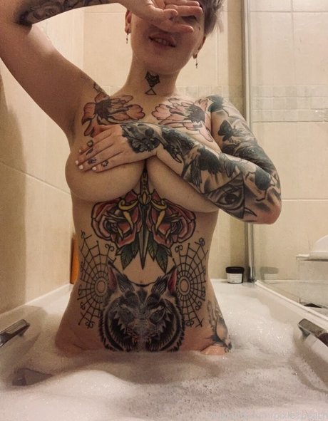 Nacktes geleaktes OnlyFans-Foto von Pixie Peach