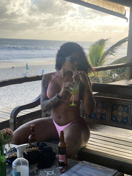 Nacktes geleaktes OnlyFans-Foto von Allana Ventin