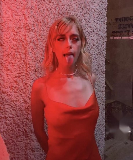 Petitegothgirl