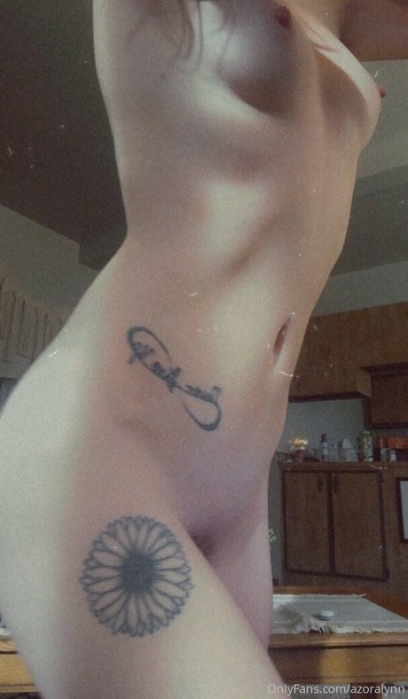 Nacktes geleaktes OnlyFans-Foto von Azoralynn