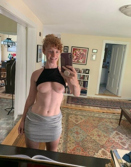 Nacktes geleaktes OnlyFans-Foto von Amygingerhart