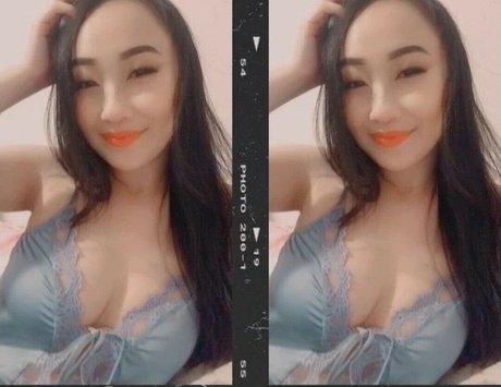 Nacktes geleaktes OnlyFans-Foto von Omgwtfpaa