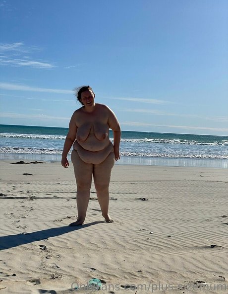Nacktes geleaktes OnlyFans-Foto von Plussizemum
