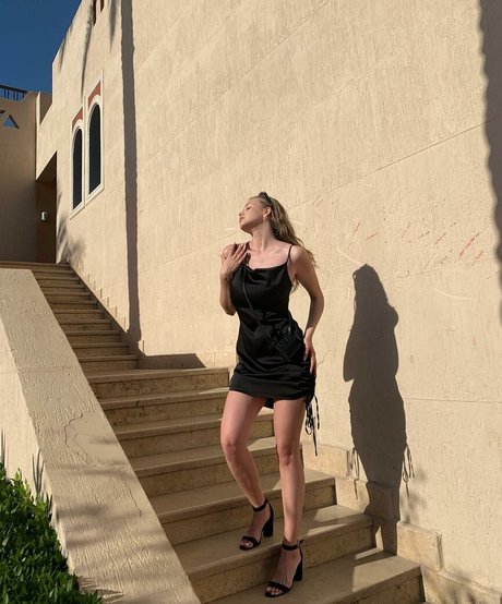 Nacktes geleaktes OnlyFans-Foto von Darina
