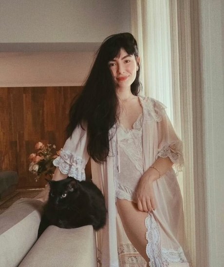 Nacktes geleaktes OnlyFans-Foto von Becca Frances