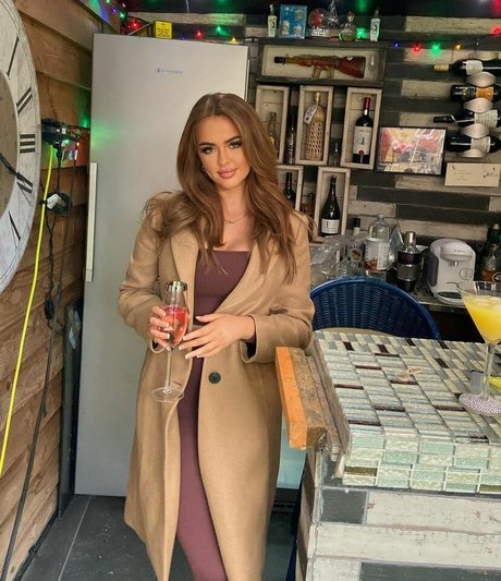 Nacktes geleaktes OnlyFans-Foto von Neave Dare
