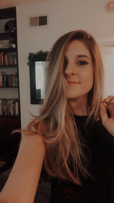 Nacktes geleaktes OnlyFans-Foto von Myalennon
