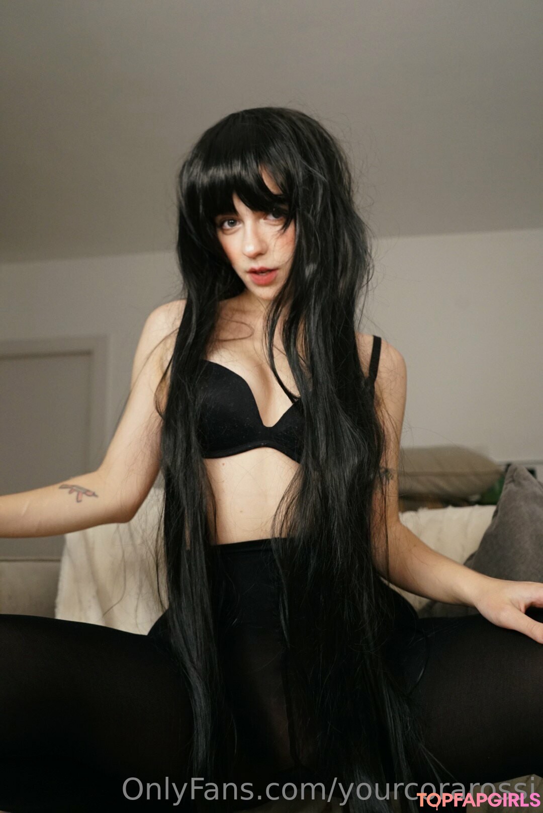 Nacktes geleaktes OnlyFans-Foto von Cora Rossi #49
