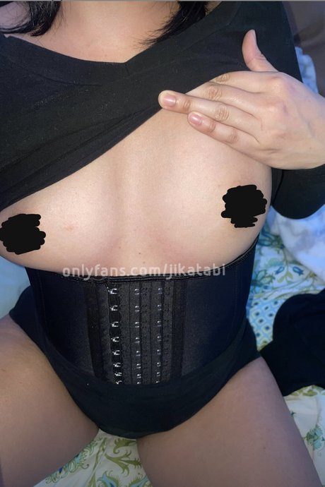 Nacktes geleaktes OnlyFans-Foto von Tabi