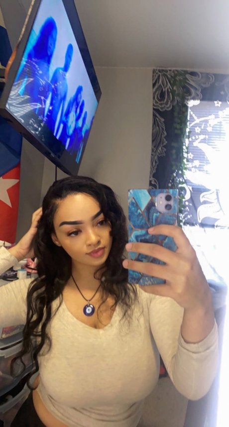 Nacktes geleaktes OnlyFans-Foto von Gabi