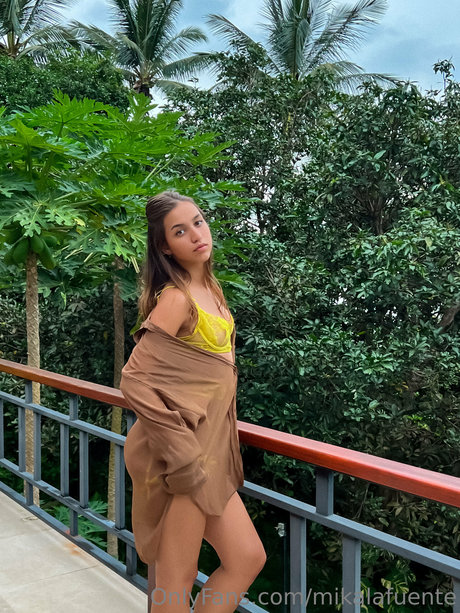 Nacktes geleaktes OnlyFans-Foto von Mikaela Lafuente