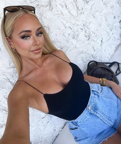 Nacktes geleaktes OnlyFans-Foto von Allie Auton