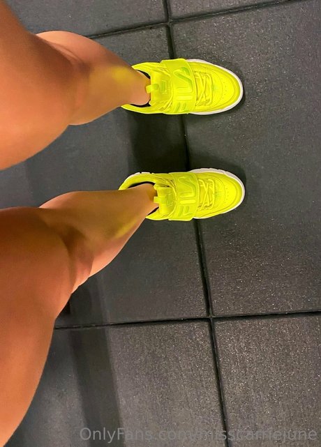 Nacktes geleaktes OnlyFans-Foto von Carriejune Anne Bowlby