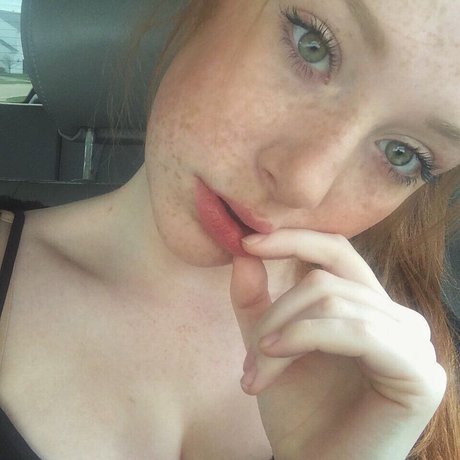 Nacktes geleaktes OnlyFans-Foto von Madeline Ford